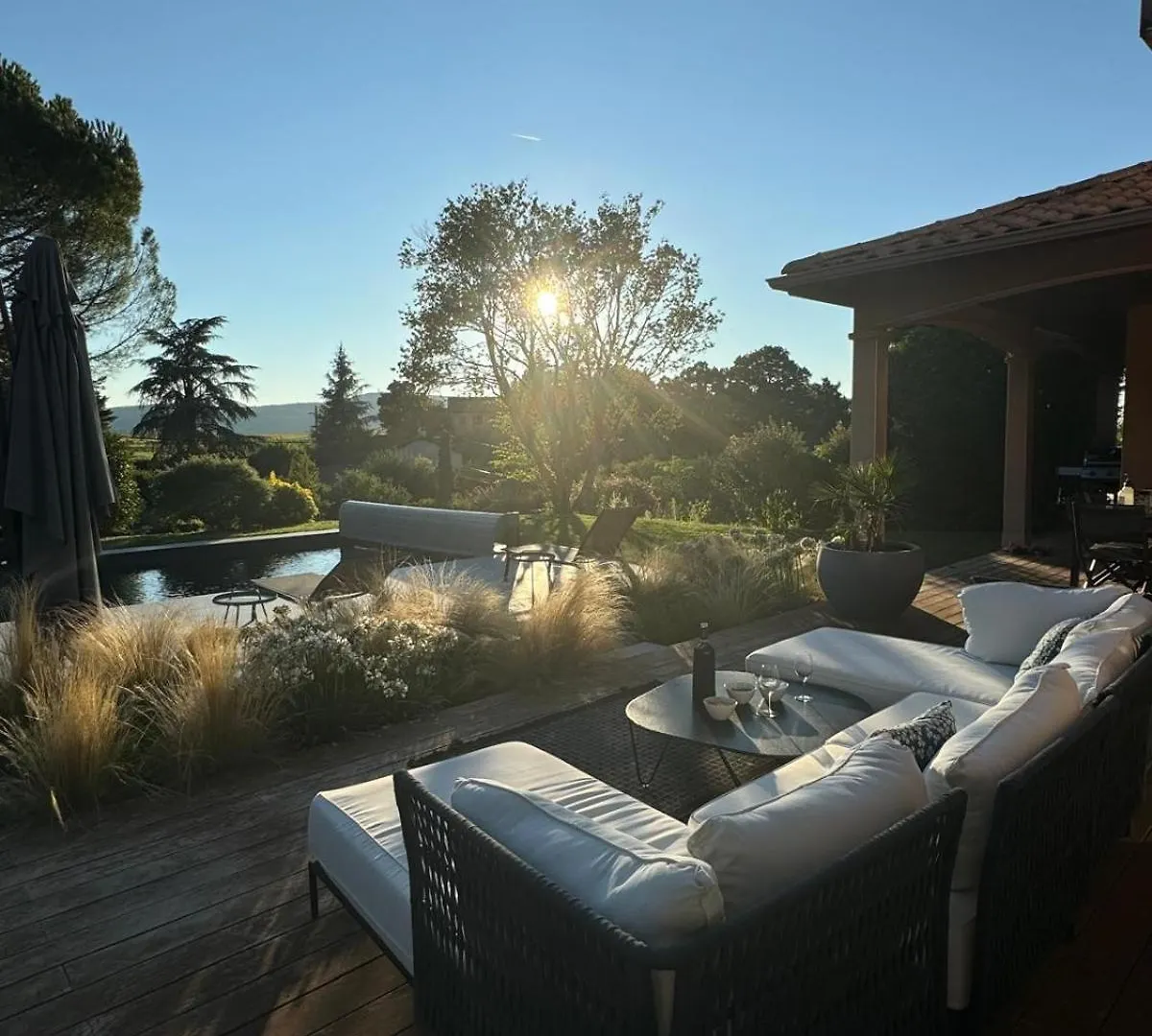 Villa Birdie - Belle Maison Avec Piscine Cailloux-sur-Fontaines 0*,  France
